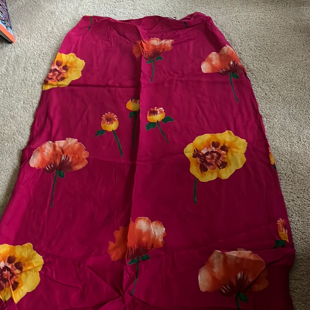 Long flower print skirt